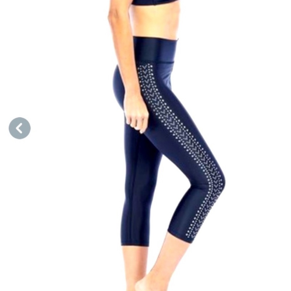 Electric Yoga Cropped Leggings with Beads Size M